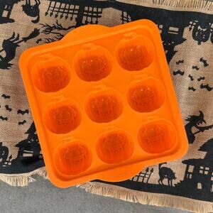 Trudeau Jack-O-Lantern Pumpkin Halloween Silicone Baking Mold 10” Square 3x3